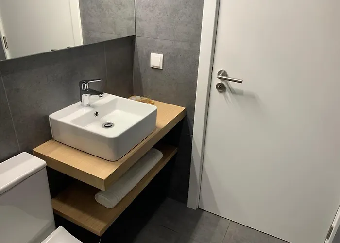 招待所 Pharmacia 科英布拉